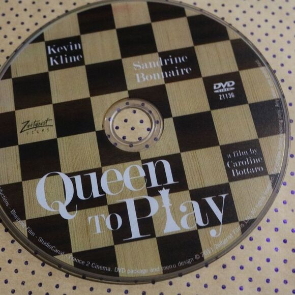 Queen to Play DVD DISC ONLY - Picture 1 of 1